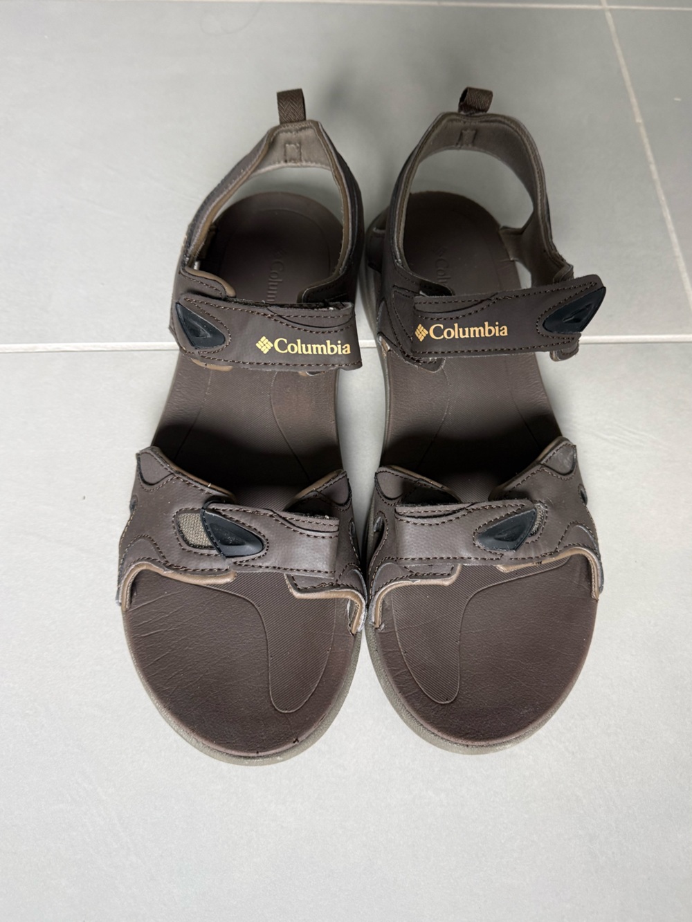 Columbia Men’s Brown Hook-and-Loop Outdoor Sandals